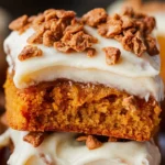 Pumpkin Bars with Pumpkin Spice Cream Cheese Drizzle